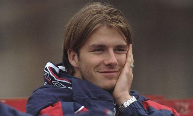 世界杯预选赛贝克汉姆任意球(万人迷贝克汉姆)(2)