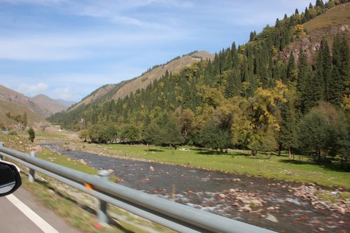 第二天：伊犁——巩乃斯大峡谷（小火车）