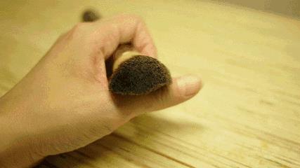 新手用粉底液好还是bb霜好（bb霜和粉底液哪个更好）