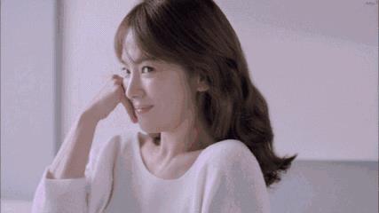 新手用粉底液好还是bb霜好（bb霜和粉底液哪个更好）