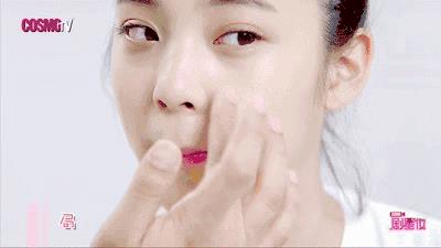 新手用粉底液好还是bb霜好（bb霜和粉底液哪个更好）