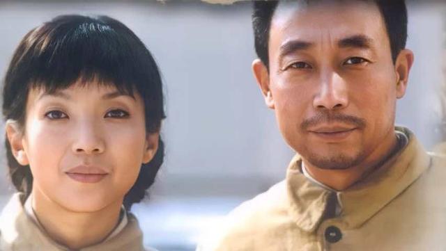 吕丽萍前后有三任丈夫（一婚被丈夫抛弃）(15)