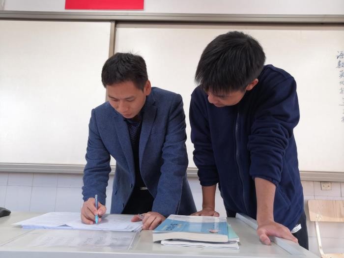 假如我是语文老师(嘉兴五高老师笔下的我的老师②)