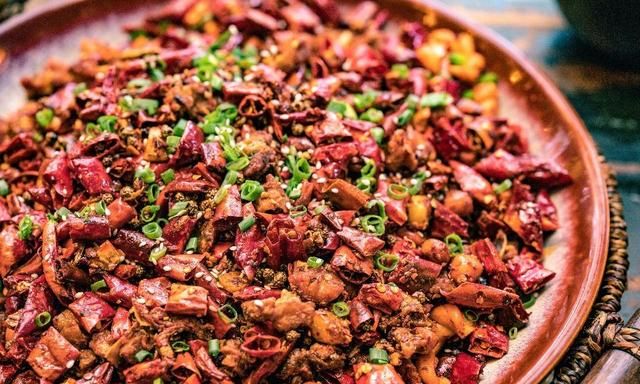 重庆特色美食，舌尖上的重庆美食介绍：重庆有什么特色美食？图2