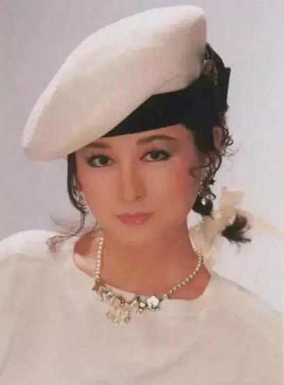 一代皇后潘迎紫大玉儿（只有一段婚姻却受情伤痛苦到自杀）(7)