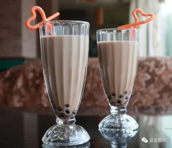 秋天的第一杯奶茶你们get到了吗（秋天的奶茶你喝了几杯）(4)