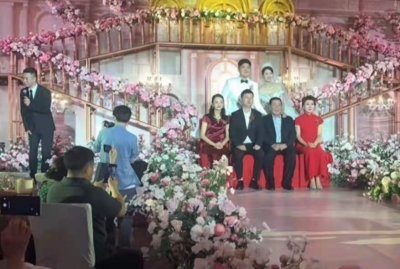 ​闫学晶儿子大婚，众多老戏骨出席婚礼，前央视主持人当司仪