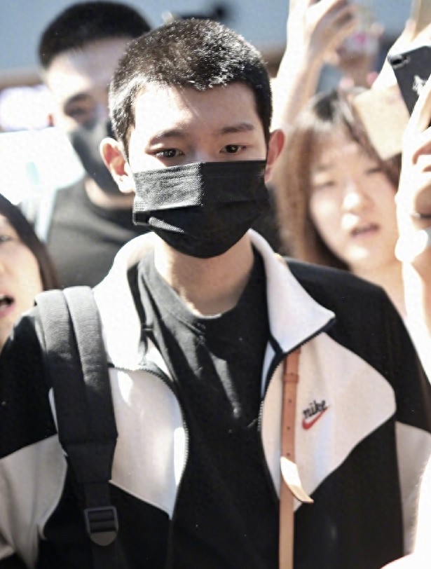 盘点男明星的寸头颜值，个个都是硬汉！看到最后一个我笑了