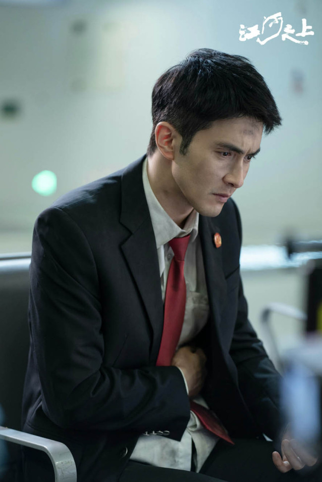 《江河之上》高伟光倾情演绎法官严面而有温度