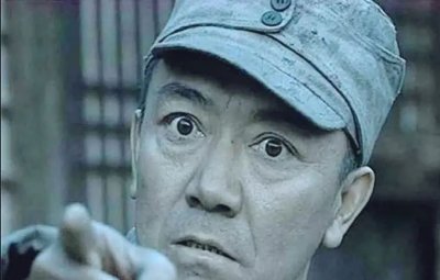 ​电视剧《亮剑》里，网友戏称二战转折点的平安格勒战役始末