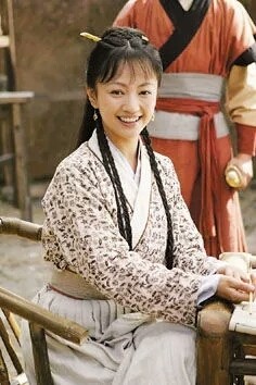 《大宋提刑官》中的英姑，如今身价过亿，掌管着半个娱乐圈！