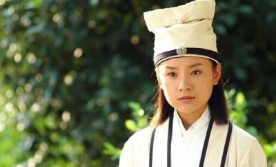 ​盘点女星们的书生装扮 风度翩翩俊美逼人