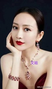 ​气质美女王鸥生活照12张分享，你喜欢哪一张？