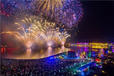 ​@南京人 去哪跨年？银杏湖乐园邀你看“跨年烟花秀”