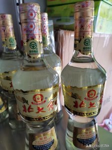 ​有“东北小茅台”之称的北大仓，50元一瓶，酒质怎样？