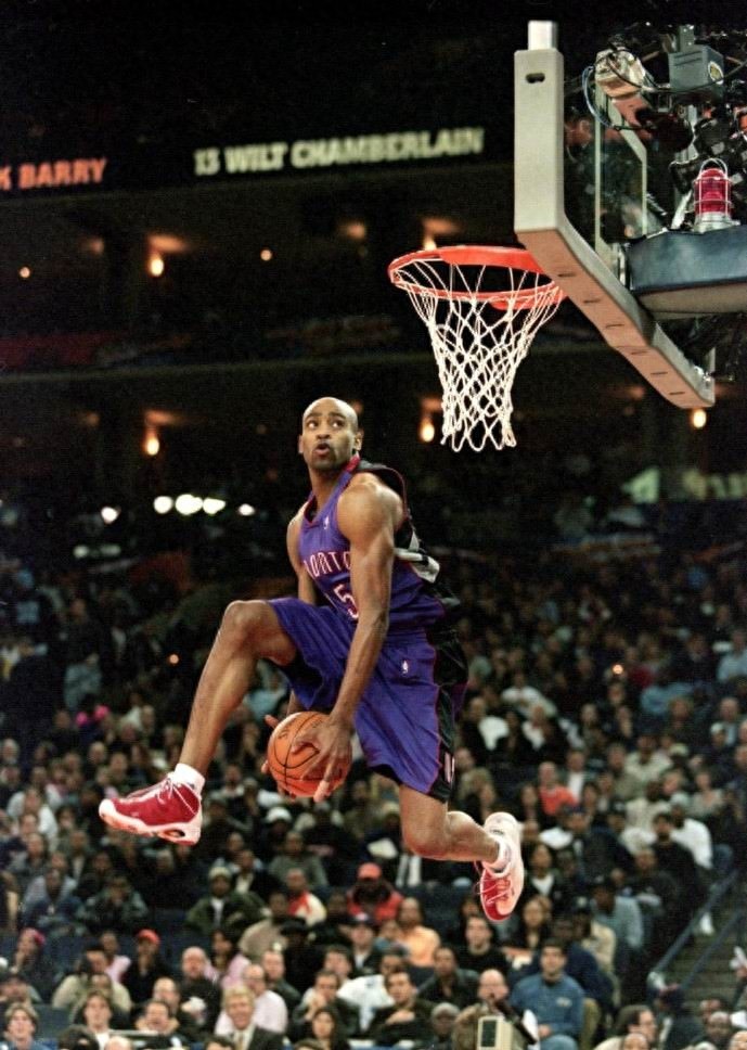 2000年 最完美的扣篮大赛,麦迪为了表哥 卡特完美表现!